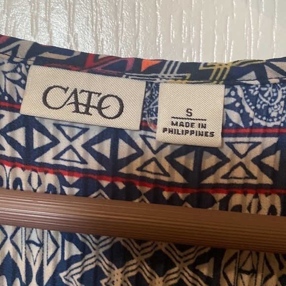 CATO Sz S  short sleeve handkerchief flare pleated bottom- could poss fit Sz M - Picture 2 of 6